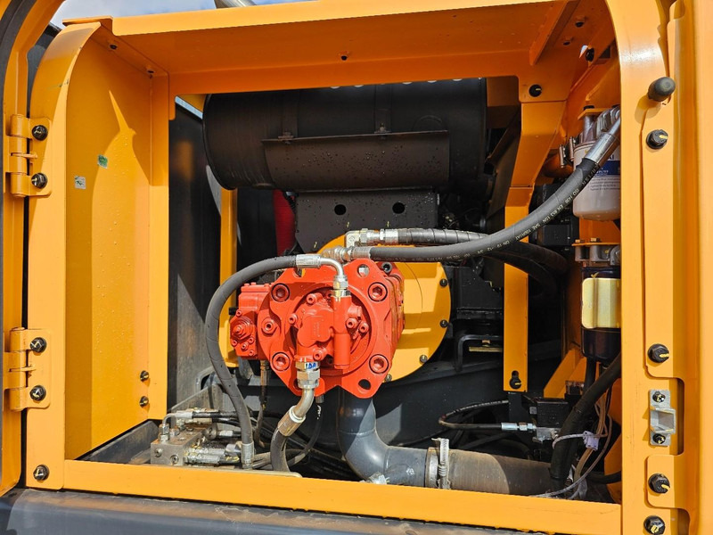 Нови Верижен багер Hyundai R215L: снимка 13 Нови Верижен багер Hyundai R215L: снимка 13