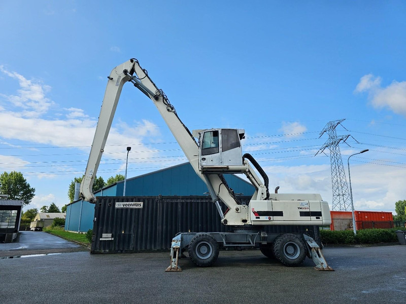 Terex TM350 - Багер за манипулиране на материали: снимка 1 Terex TM350 - Багер за манипулиране на материали: снимка 1