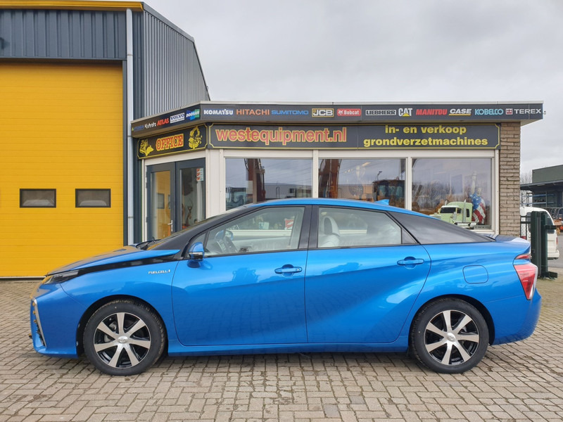 Toyota Mirai - Седан: снимка 1 Toyota Mirai - Седан: снимка 1
