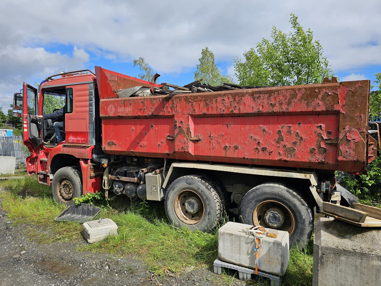 MAN TGA 26.480 6x4 Manual Full Steel - Самосвал камион: снимка 3 MAN TGA 26.480 6x4 Manual Full Steel - Самосвал камион: снимка 3