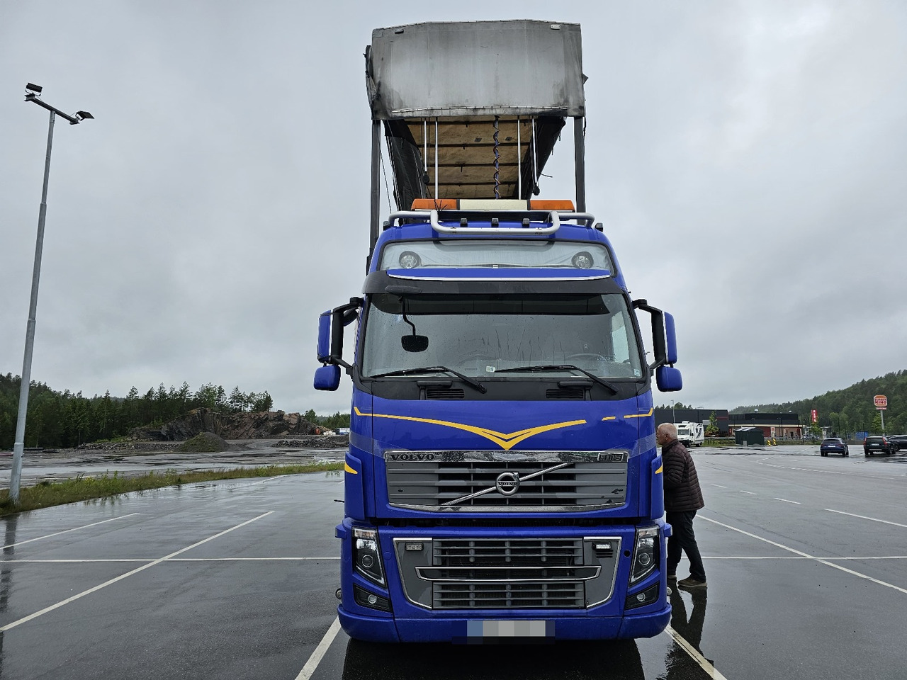Volvo FH16 540 6x4 - Камион с брезент: снимка 4 Volvo FH16 540 6x4 - Камион с брезент: снимка 4