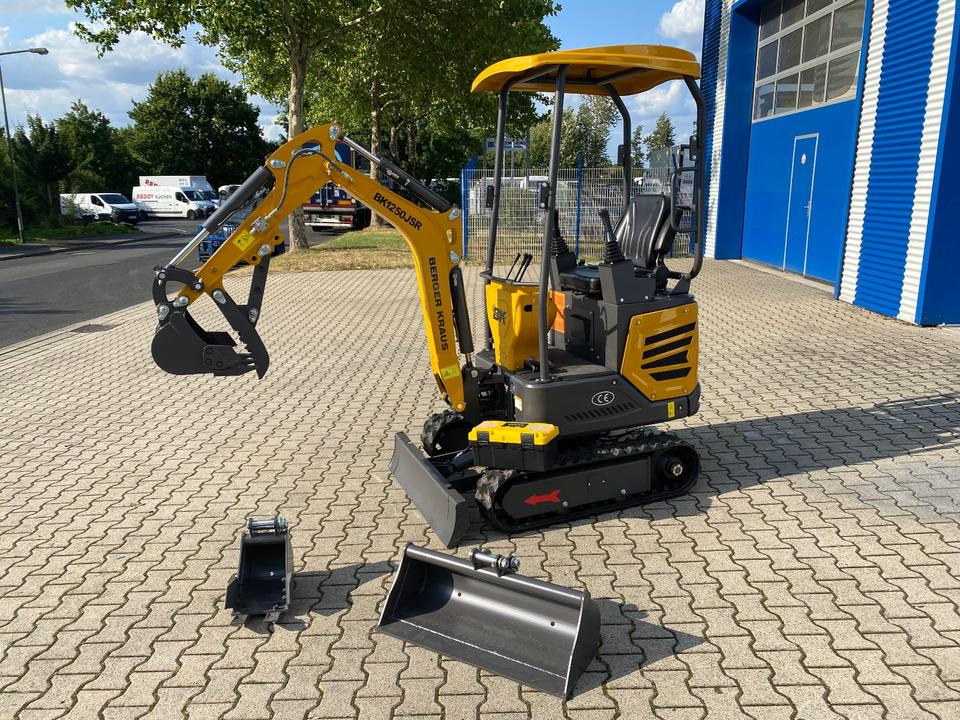 Minibagger BK1250JSR inkl. Schaufelpaket *INKL.19% MWST*BERGER KRAUS*KUBOTA* VERSTELLFAHRWERK*SOFORT!* - Мини багер: снимка 2 Minibagger BK1250JSR inkl. Schaufelpaket *INKL.19% MWST*BERGER KRAUS*KUBOTA* VERSTELLFAHRWERK*SOFORT!* - Мини багер: снимка 2
