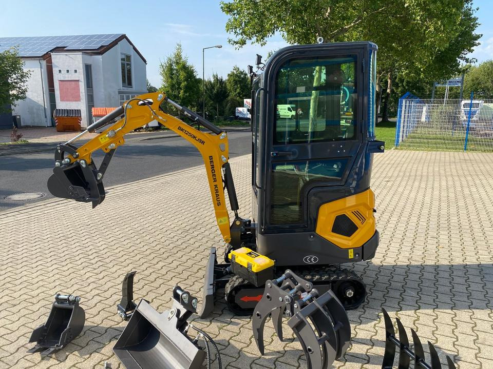 Minibagger BK1250KJSR inkl. großem Zubehörpaket *INKL.19% MWST*BERGER KRAUS*KUBOTA* VERSTELLFAHRWERK*SOFORT!* - Мини багер: снимка 4 Minibagger BK1250KJSR inkl. großem Zubehörpaket *INKL.19% MWST*BERGER KRAUS*KUBOTA* VERSTELLFAHRWERK*SOFORT!* - Мини багер: снимка 4