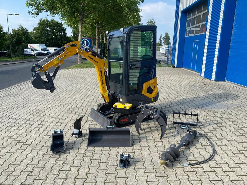Minibagger BK1250KJSR inkl. kleinem Zubehörpaket *INKL.19% MWST*BERGER KRAUS*KUBOTA* VERSTELLFAHRWERK*SOFORT!* - Мини багер: снимка 2 Minibagger BK1250KJSR inkl. kleinem Zubehörpaket *INKL.19% MWST*BERGER KRAUS*KUBOTA* VERSTELLFAHRWERK*SOFORT!* - Мини багер: снимка 2
