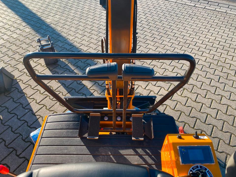 Minibagger BK1500JS *INKL.19% MWST*KUBOTA*BERGER KRAUS*JOYSTICK*SCHAUFELPAKET*SOFORT!* - Мини багер: снимка 5 Minibagger BK1500JS *INKL.19% MWST*KUBOTA*BERGER KRAUS*JOYSTICK*SCHAUFELPAKET*SOFORT!* - Мини багер: снимка 5