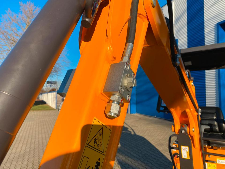 Мини багер Minibagger BK1500JS + Zubehör *INKL.19% MWST*BERGER KRAUS*KUBOTA*JOYSTICK*ZUBEHÖRPAKET GROß*SOFORT!*: снимка 7