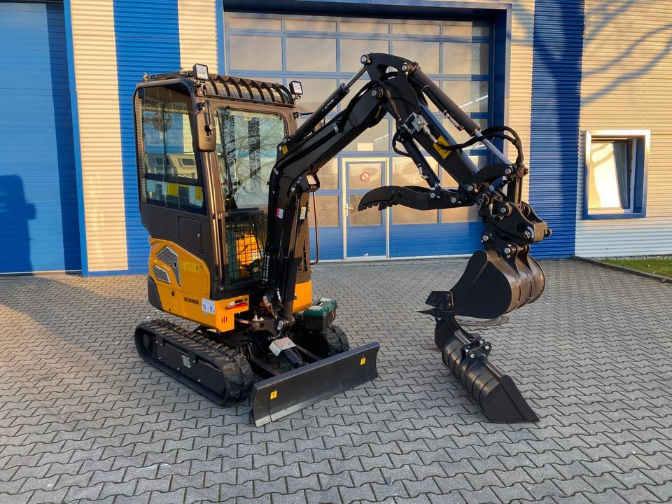 Minibagger BK2000NKSR inkl. Schaufelpaket *INKL.19% MWST*BERGER KRAUS*KUBOTA* KLIMA*SCHWENKARM*VERSTELLFAHRWERK* - Мини багер: снимка 3 Minibagger BK2000NKSR inkl. Schaufelpaket *INKL.19% MWST*BERGER KRAUS*KUBOTA* KLIMA*SCHWENKARM*VERSTELLFAHRWERK* - Мини багер: снимка 3