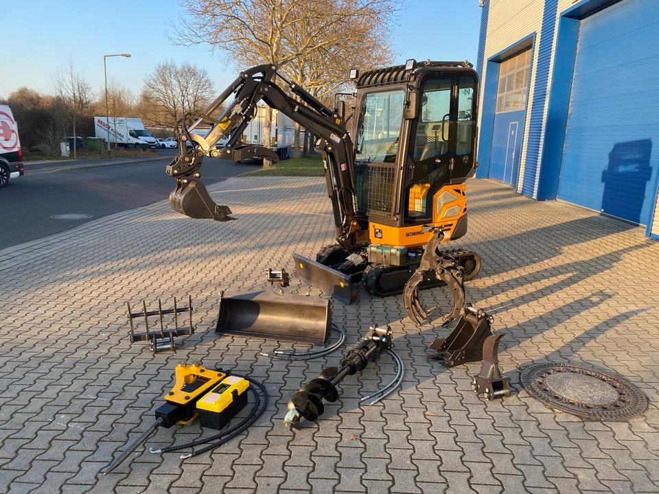 Minibagger BK2000NKSR inkl. Zubehörpaket *INKL.19% MWST*BERGER KRAUS*KUBOTA* KLIMA*SCHWENKARM*VERSTELLFAHRWERK* - Мини багер: снимка 1 Minibagger BK2000NKSR inkl. Zubehörpaket *INKL.19% MWST*BERGER KRAUS*KUBOTA* KLIMA*SCHWENKARM*VERSTELLFAHRWERK* - Мини багер: снимка 1