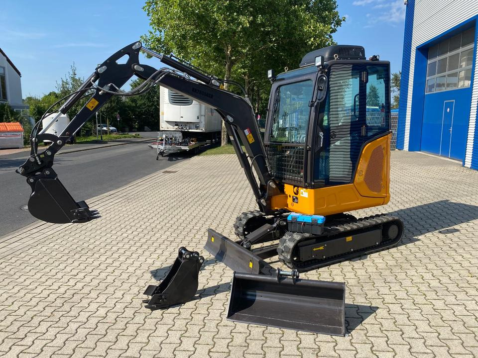 Minibagger BK2800ASR inkl. Schaufelpaket *INKL.19% MWST*BERGER KRAUS*KUBOTA*SCHWENKARM* VERSTELLFAHRWERK*KLIMA* - Мини багер: снимка 2 Minibagger BK2800ASR inkl. Schaufelpaket *INKL.19% MWST*BERGER KRAUS*KUBOTA*SCHWENKARM* VERSTELLFAHRWERK*KLIMA* - Мини багер: снимка 2