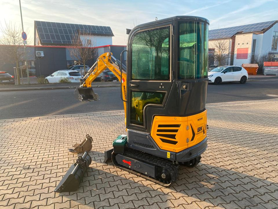 Minibagger BK950KS + Schaufelpaket *INKL.19% MWST*BERGER KRAUS*KABINE*SOFORT!* - Мини багер: снимка 3 Minibagger BK950KS + Schaufelpaket *INKL.19% MWST*BERGER KRAUS*KABINE*SOFORT!* - Мини багер: снимка 3