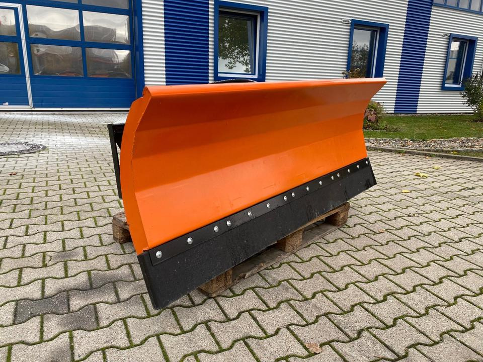Schneeschild 1,80M / EURO-Aufnahme / 3-Punkt-Aufnahme / INKL.19% MWST / SOFORT VERFÜGBAR! - Гребло за сняг: снимка 3 Schneeschild 1,80M / EURO-Aufnahme / 3-Punkt-Aufnahme / INKL.19% MWST / SOFORT VERFÜGBAR! - Гребло за сняг: снимка 3