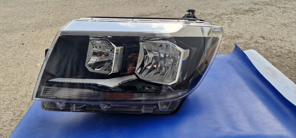 VW Crafter/ MAN TGE Halogen Scheinwerfer Links 7C1.941.005 - Преден фар за Камион: снимка 1 VW Crafter/ MAN TGE Halogen Scheinwerfer Links 7C1.941.005 - Преден фар за Камион: снимка 1