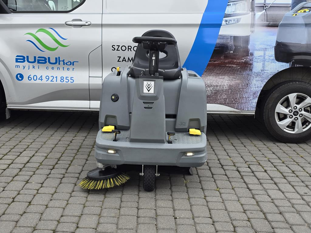 KÄRCHER Zamiatarka KARCHER KM 85/50 R Bp Pack 2019 R 91 HOURS - Професионална метачна машина: снимка 3 KÄRCHER Zamiatarka KARCHER KM 85/50 R Bp Pack 2019 R 91 HOURS - Професионална метачна машина: снимка 3