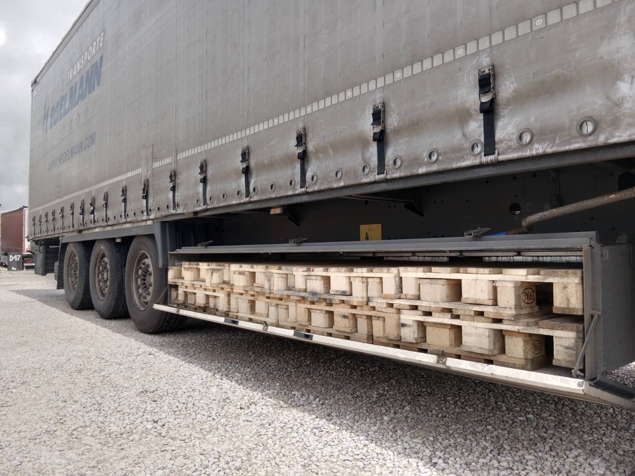 Нови Брезентово полуремарке KRONE: снимка 6 Нови Брезентово полуремарке KRONE: снимка 6