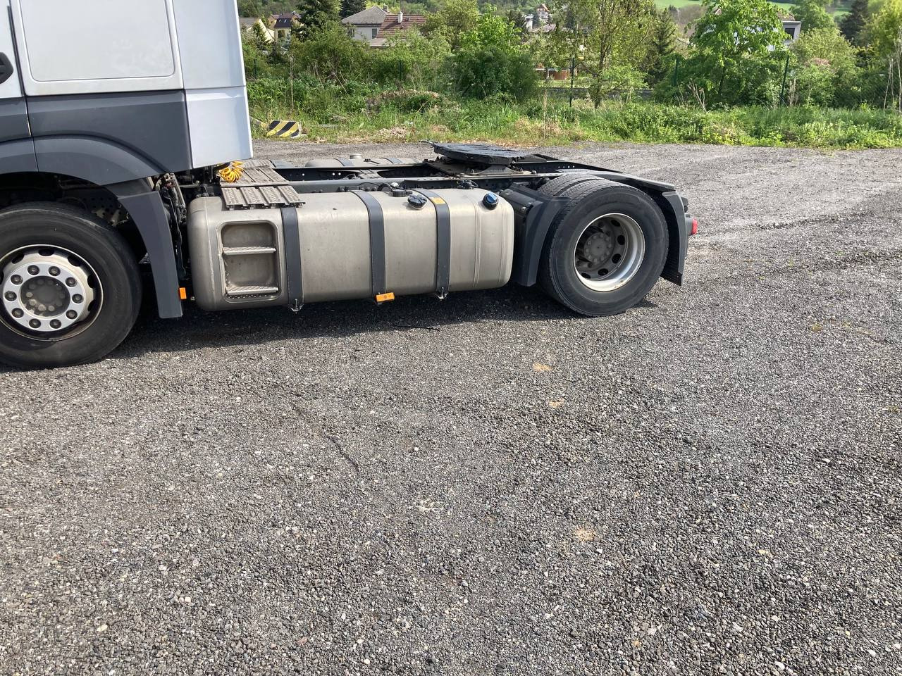 Влекач Mercedes-Benz Actros 1845 LS 4x2 BigSpace: снимка 7