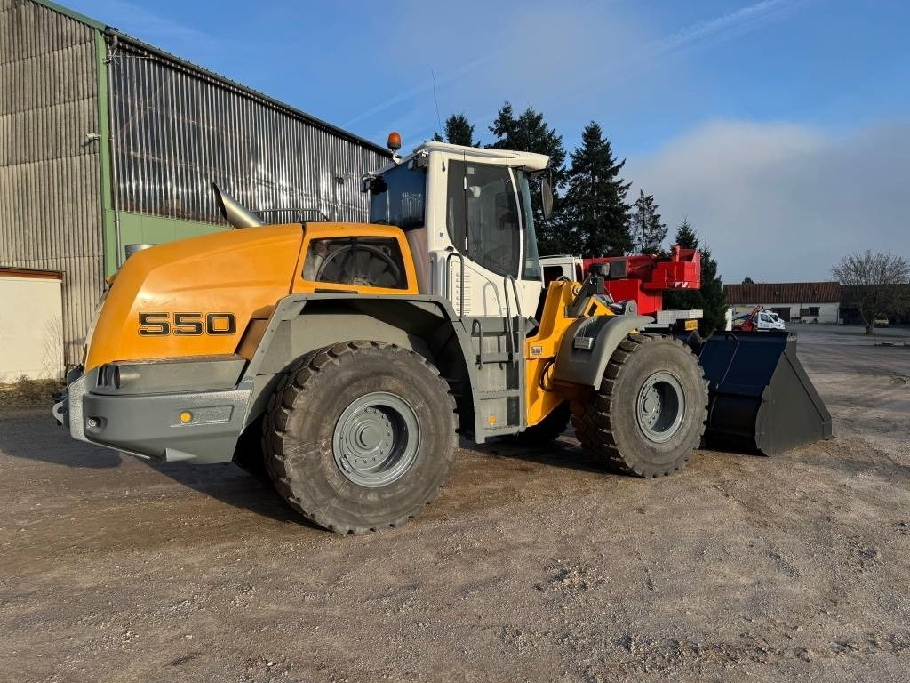 Колесен товарач Liebherr L 550: снимка 6 Колесен товарач Liebherr L 550: снимка 6