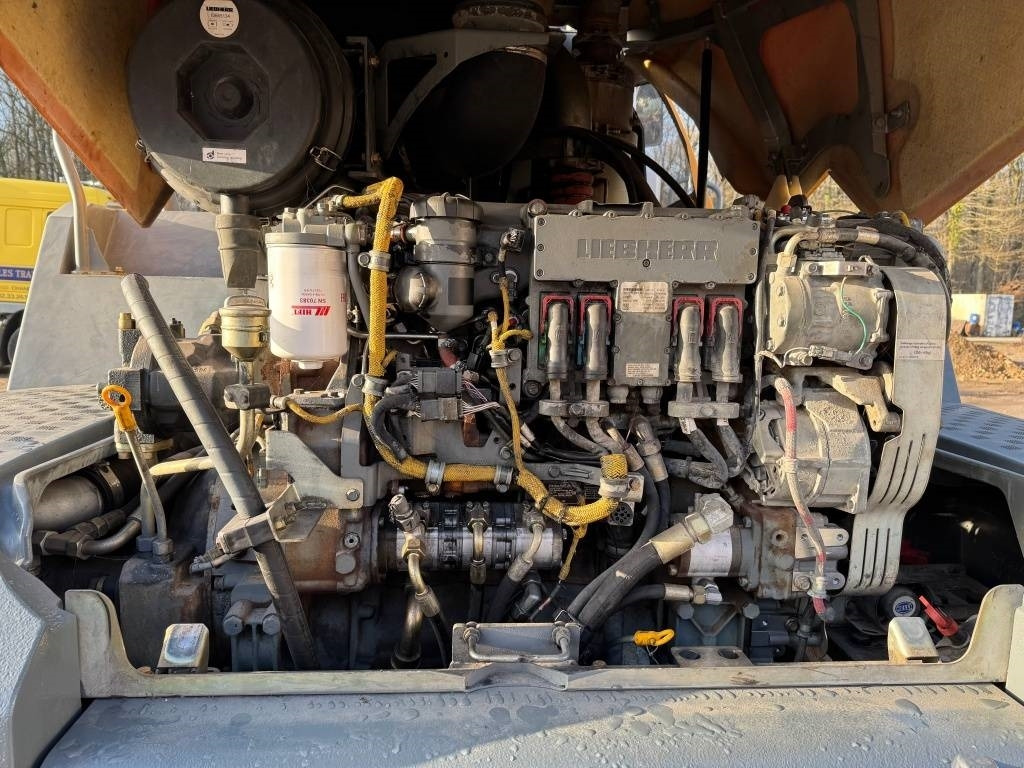 Колесен товарач Liebherr L 550: снимка 11 Колесен товарач Liebherr L 550: снимка 11