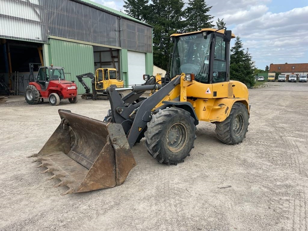 Volvo L 35 B-Z - Колесен товарач: снимка 3 Volvo L 35 B-Z - Колесен товарач: снимка 3