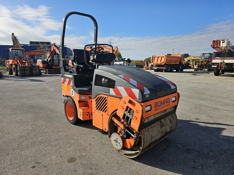 BOMAG BW100AC-4 - Комбиниран валяк: снимка 5 BOMAG BW100AC-4 - Комбиниран валяк: снимка 5