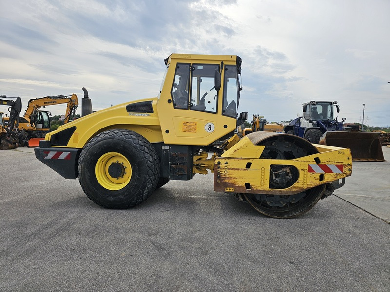 BOMAG BW213DH-4 BVC - Компактор: снимка 4 BOMAG BW213DH-4 BVC - Компактор: снимка 4