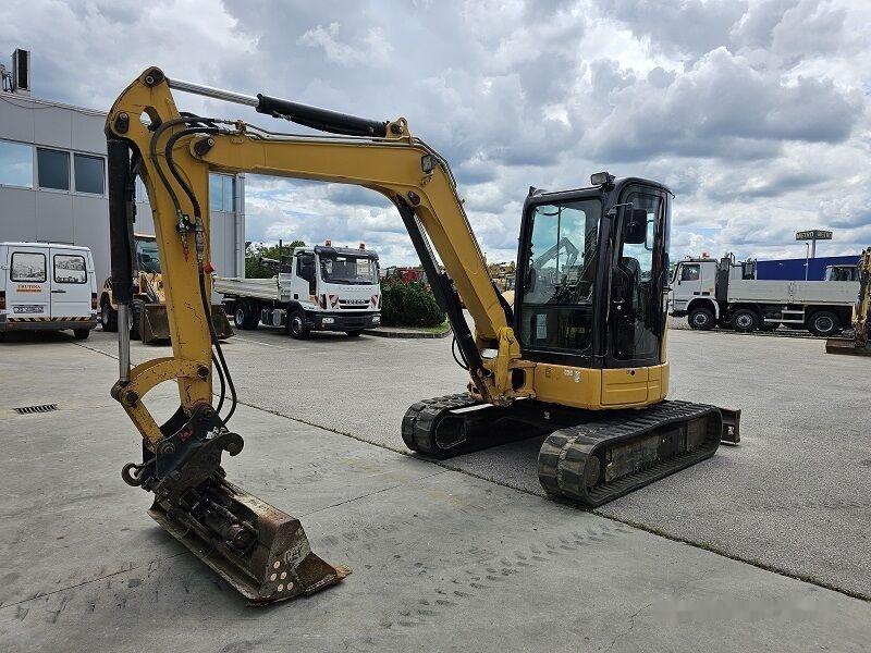 Caterpillar 305C - Мини багер: снимка 1 Caterpillar 305C - Мини багер: снимка 1