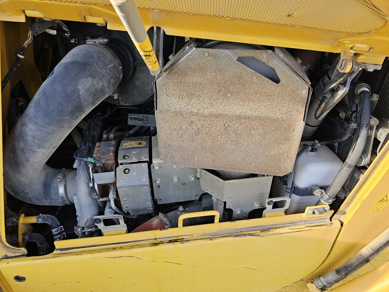 Булдозер KOMATSU D65WX-17: снимка 11