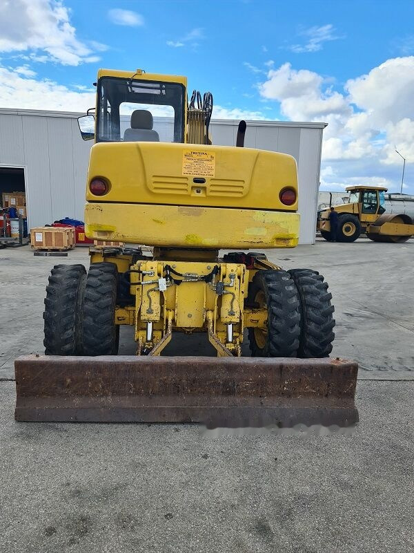 Komatsu PW110 - Колесен багер: снимка 3 Komatsu PW110 - Колесен багер: снимка 3