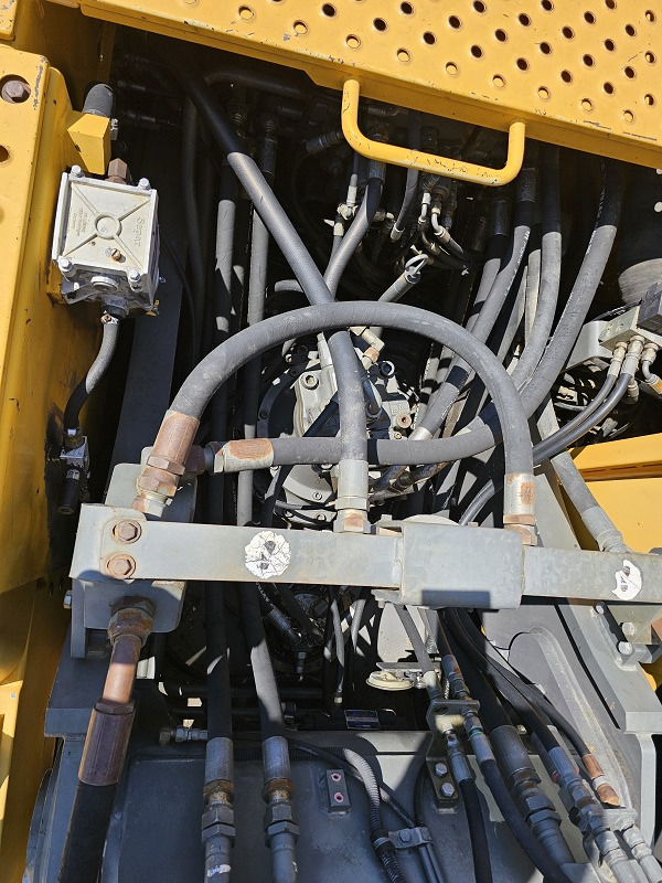Верижен багер VOLVO EC240BNLC: снимка 13