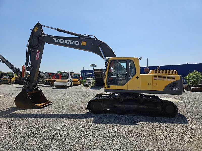 VOLVO EC240BNLC - Верижен багер: снимка 2 VOLVO EC240BNLC - Верижен багер: снимка 2