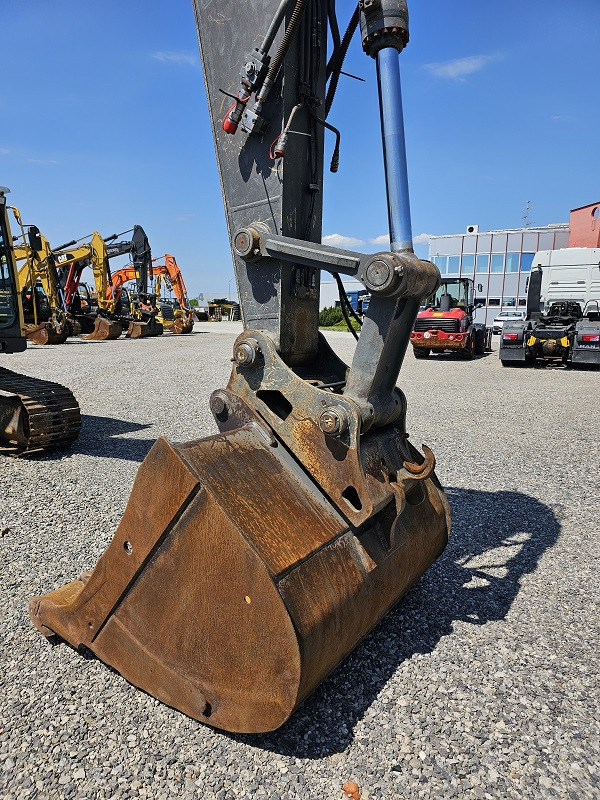 Верижен багер VOLVO EC240BNLC: снимка 19