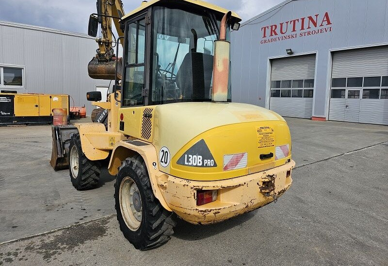 Volvo L30B - Товарач: снимка 2 Volvo L30B - Товарач: снимка 2