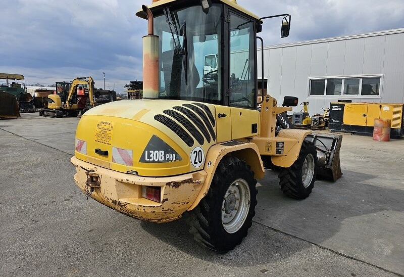 Volvo L30B - Товарач: снимка 3 Volvo L30B - Товарач: снимка 3