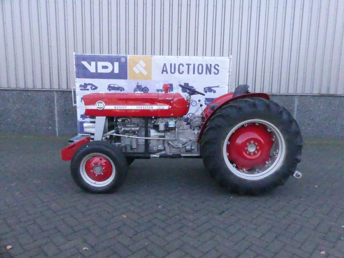 Massey-Ferguson 135 Vinyard - Трактор: снимка 3 Massey-Ferguson 135 Vinyard - Трактор: снимка 3