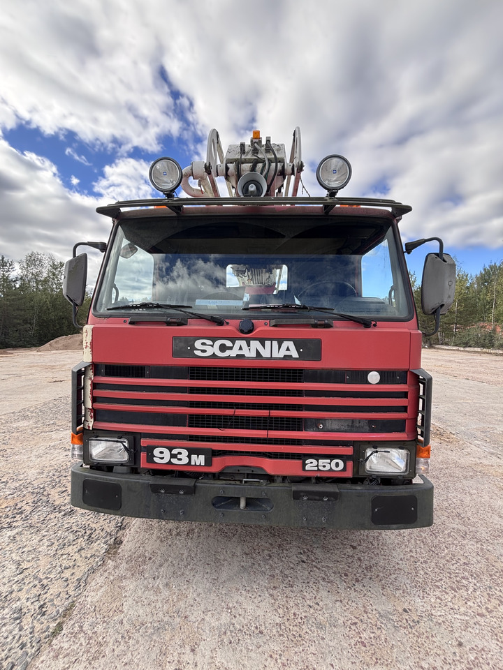 SCANIA - Пожарна кола: снимка 2 SCANIA - Пожарна кола: снимка 2