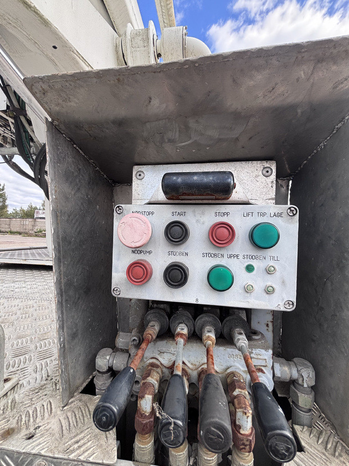 Пожарна кола SCANIA: снимка 6 Пожарна кола SCANIA: снимка 6