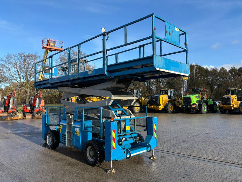 Genie GS 3384 RT - Ножична работна платформа: снимка 2 Genie GS 3384 RT - Ножична работна платформа: снимка 2