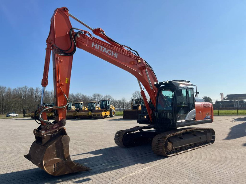 Hitachi ZX 210 LC-6 - Верижен багер: снимка 1 Hitachi ZX 210 LC-6 - Верижен багер: снимка 1