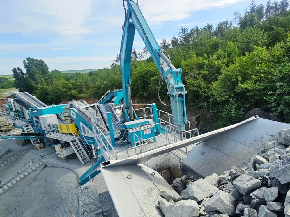 CONSTMACH Brise-Roche Hydraulique – Puissance Maximale pour les Travaux de Démolition les Plus Durs - Трошачка: снимка 4 CONSTMACH Brise-Roche Hydraulique – Puissance Maximale pour les Travaux de Démolition les Plus Durs - Трошачка: снимка 4