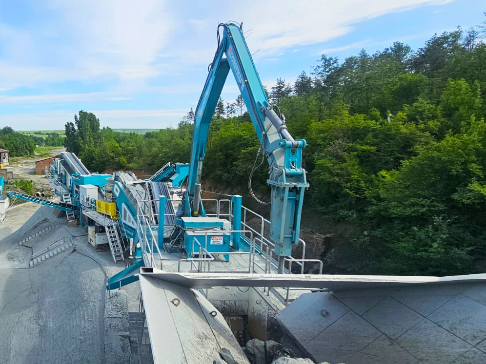 CONSTMACH Brise-Roche Hydraulique – Puissance Maximale pour les Travaux de Démolition les Plus Durs - Трошачка: снимка 3 CONSTMACH Brise-Roche Hydraulique – Puissance Maximale pour les Travaux de Démolition les Plus Durs - Трошачка: снимка 3