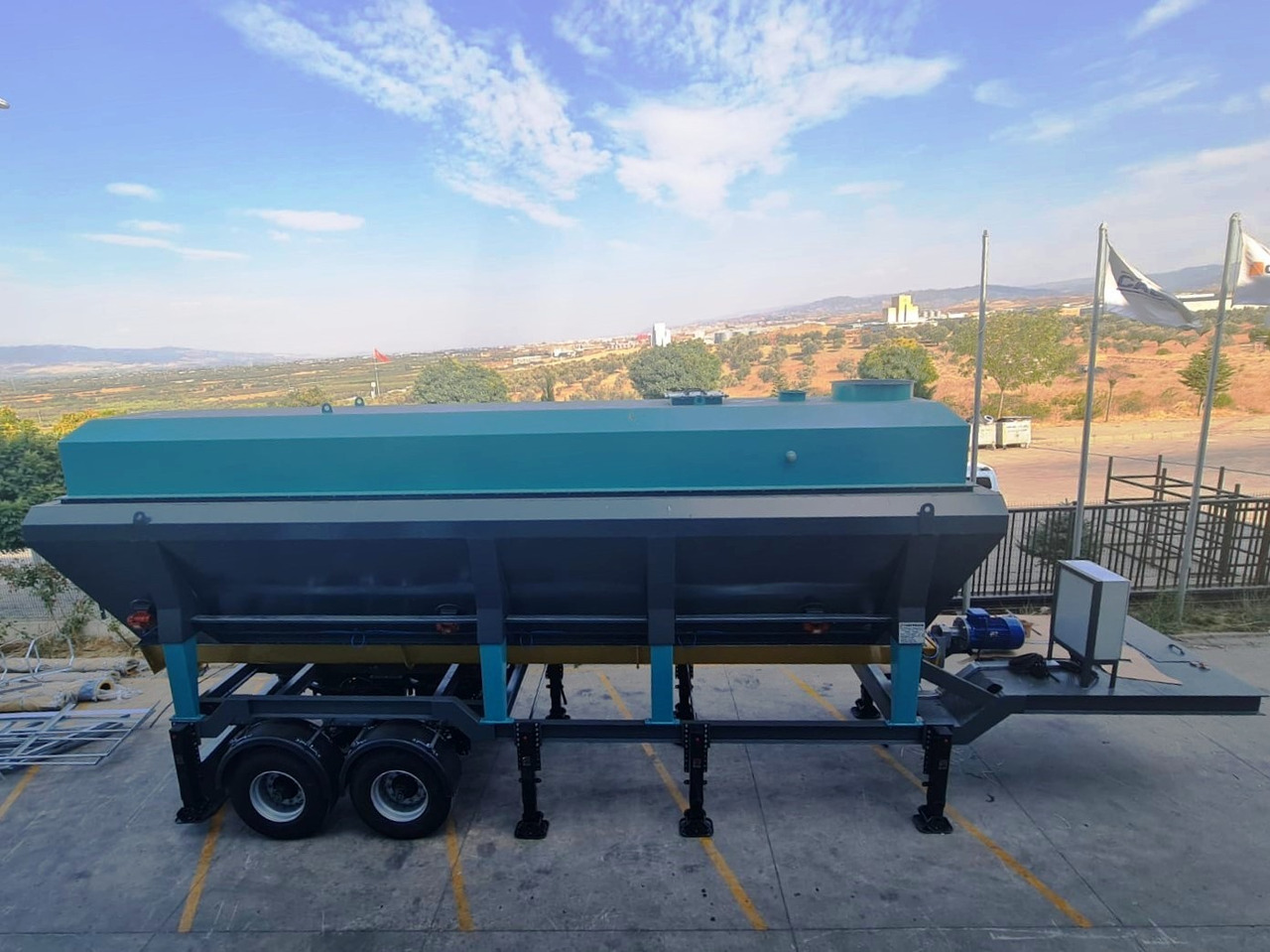 Constmach Mobile Cement Silo (Horizontal Cement Silo) - Силоз за цимент: снимка 2 Constmach Mobile Cement Silo (Horizontal Cement Silo) - Силоз за цимент: снимка 2