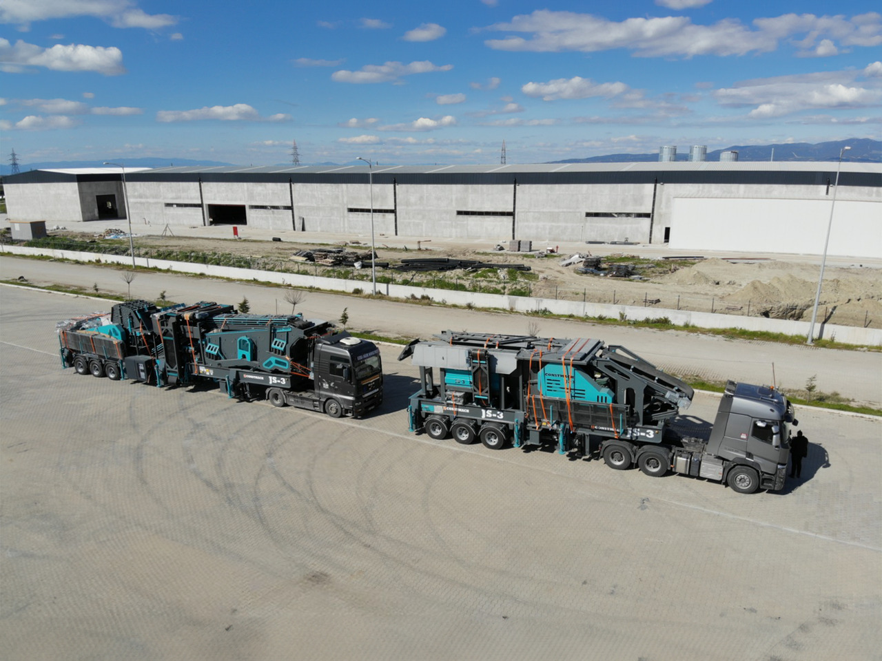 Constmach Mobile Steinbrechanlage mit 300 Tonnen Kapazität - Мобилна трошачка: снимка 1 Constmach Mobile Steinbrechanlage mit 300 Tonnen Kapazität - Мобилна трошачка: снимка 1