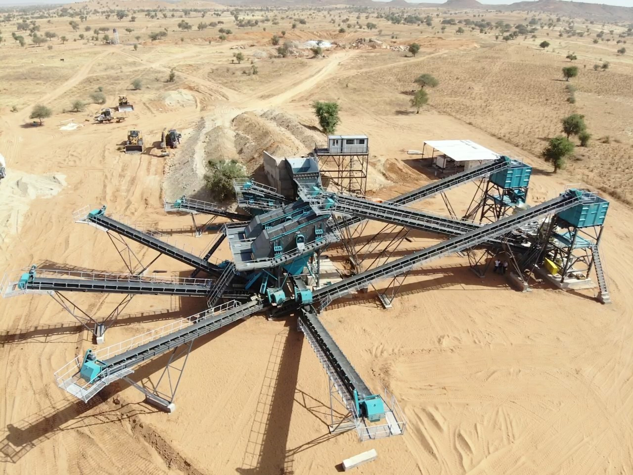 Constmach Stationäre Basalt Steinbrechanlage 250-300 t/h - Трошачка: снимка 2 Constmach Stationäre Basalt Steinbrechanlage 250-300 t/h - Трошачка: снимка 2