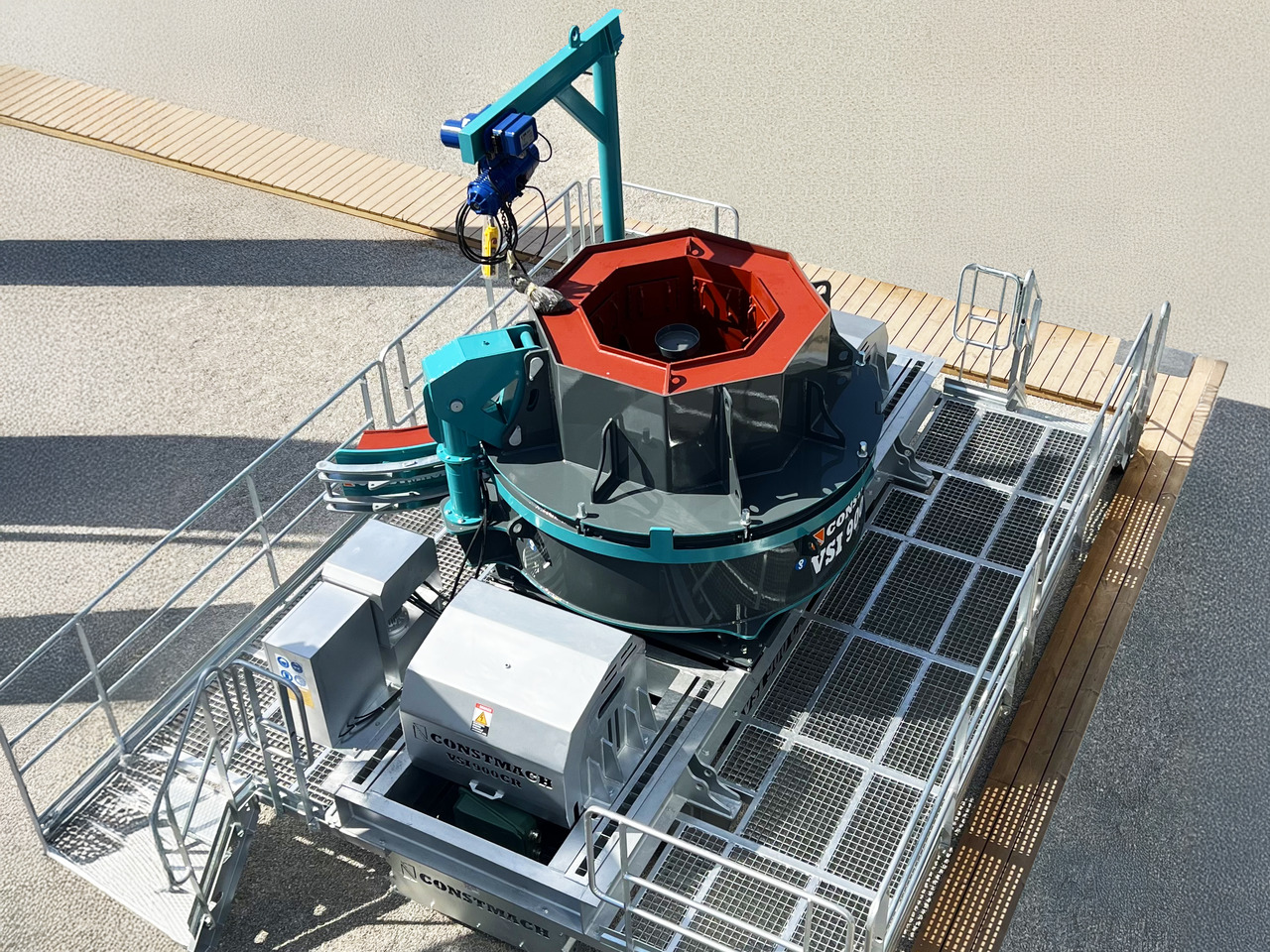 Constmach Vertikale Prallbrecher mit einer Leistung von 65 bis 400 t/h - Ударна трошачка: снимка 1 Constmach Vertikale Prallbrecher mit einer Leistung von 65 bis 400 t/h - Ударна трошачка: снимка 1