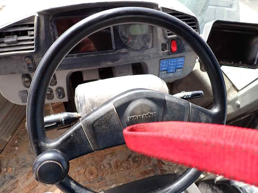 Лизинг на Komatsu WA380-8  Komatsu WA380-8: снимка 13 Лизинг на Komatsu WA380-8  Komatsu WA380-8: снимка 13