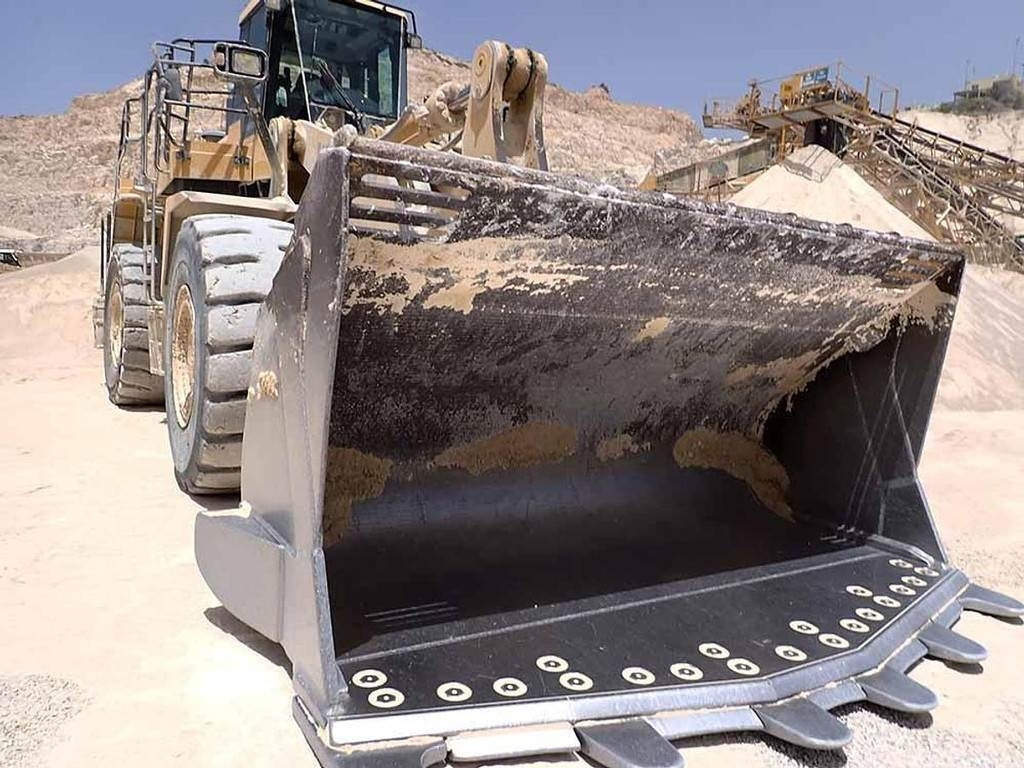 Komatsu WA600-8EO - Колесен товарач: снимка 3 Komatsu WA600-8EO - Колесен товарач: снимка 3