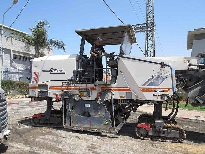 Wirtgen W200 - Пътна фреза: снимка 3 Wirtgen W200 - Пътна фреза: снимка 3