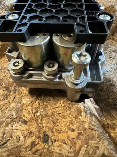 ZF Ventilblock TRAXON Getriebe 0501330550 - Скоростна кутия и части за Камион: снимка 3 ZF Ventilblock TRAXON Getriebe 0501330550 - Скоростна кутия и части за Камион: снимка 3