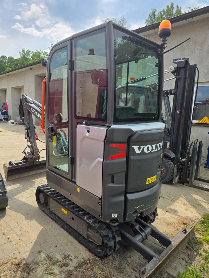 VOLVO EC 18 E - Мини багер: снимка 4 VOLVO EC 18 E - Мини багер: снимка 4