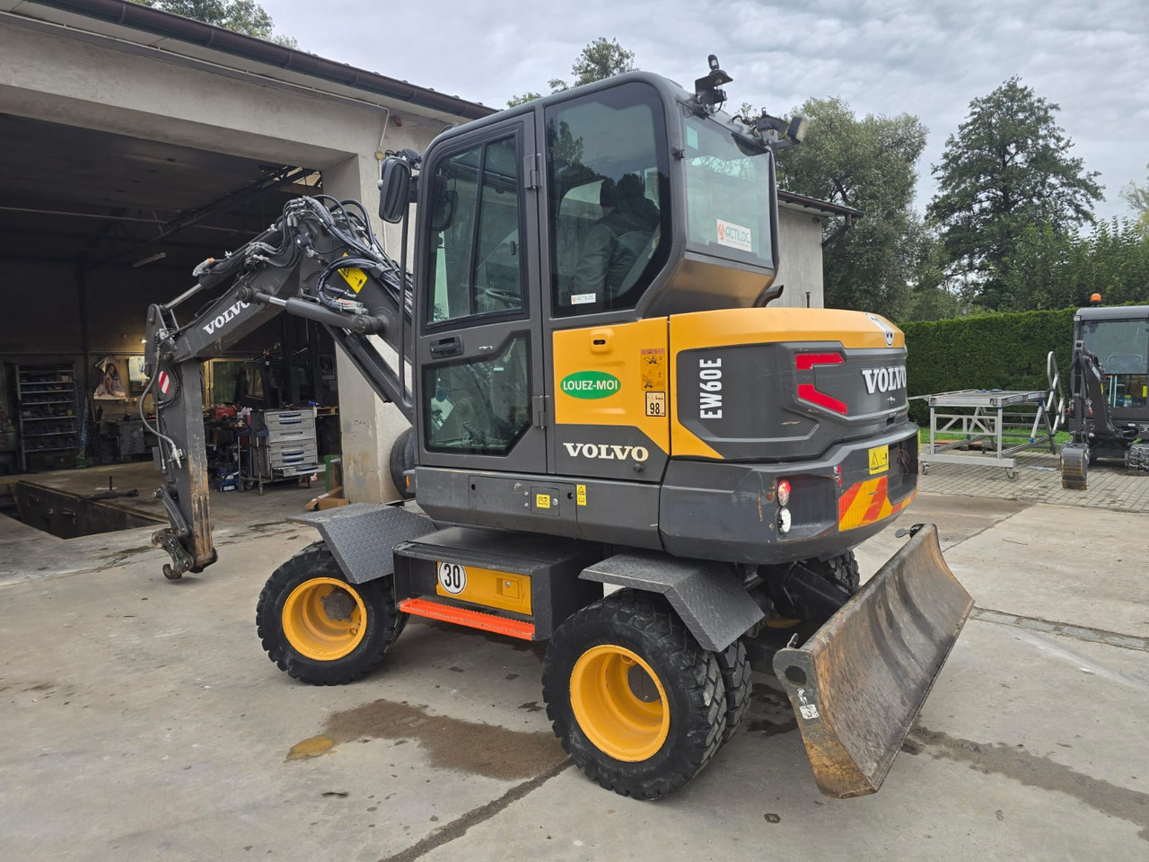 VOLVO EW 60E - Колесен багер: снимка 3 VOLVO EW 60E - Колесен багер: снимка 3