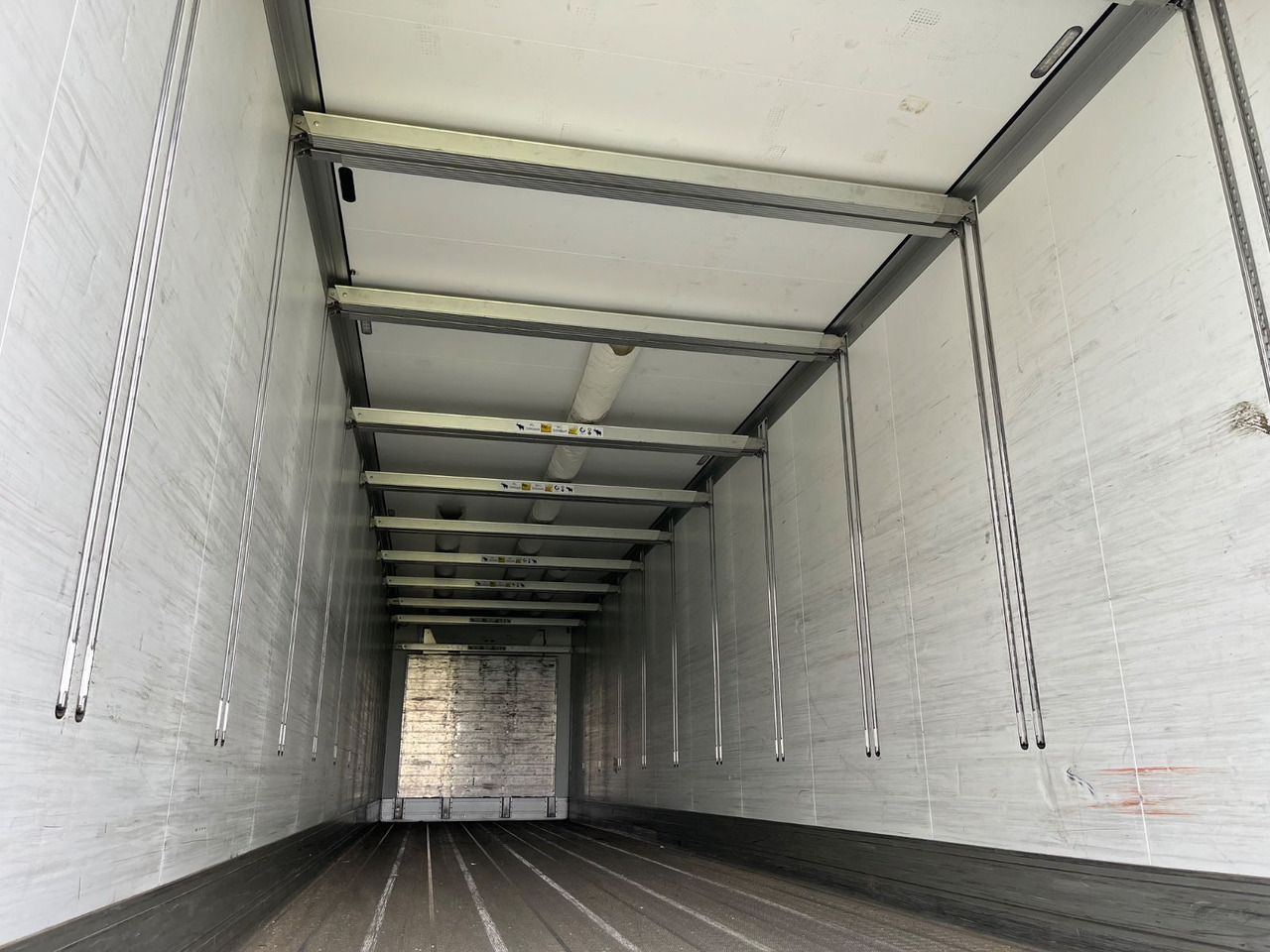 Schmitz Cargobull SKO 24 Carrier 1550 2.70m - Рефрижератор полуремарке: снимка 4 Schmitz Cargobull SKO 24 Carrier 1550 2.70m - Рефрижератор полуремарке: снимка 4